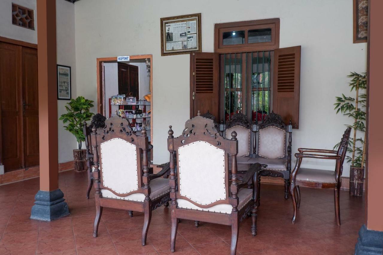 Oyo 405 Wisma Yosoputro Tanjungtirto Esterno foto