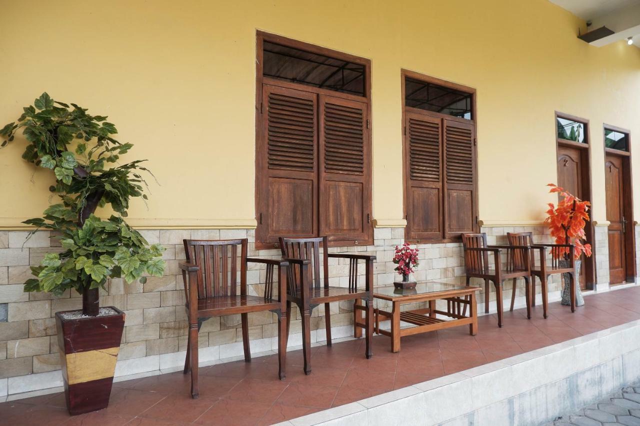 Oyo 405 Wisma Yosoputro Tanjungtirto Esterno foto