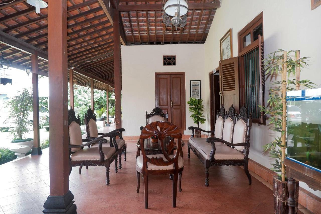 Oyo 405 Wisma Yosoputro Tanjungtirto Esterno foto